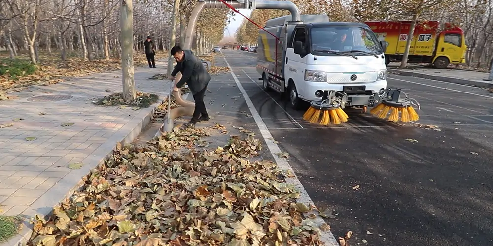 純電動樹葉收集車，樹葉收集車，落葉收集車，吸葉機